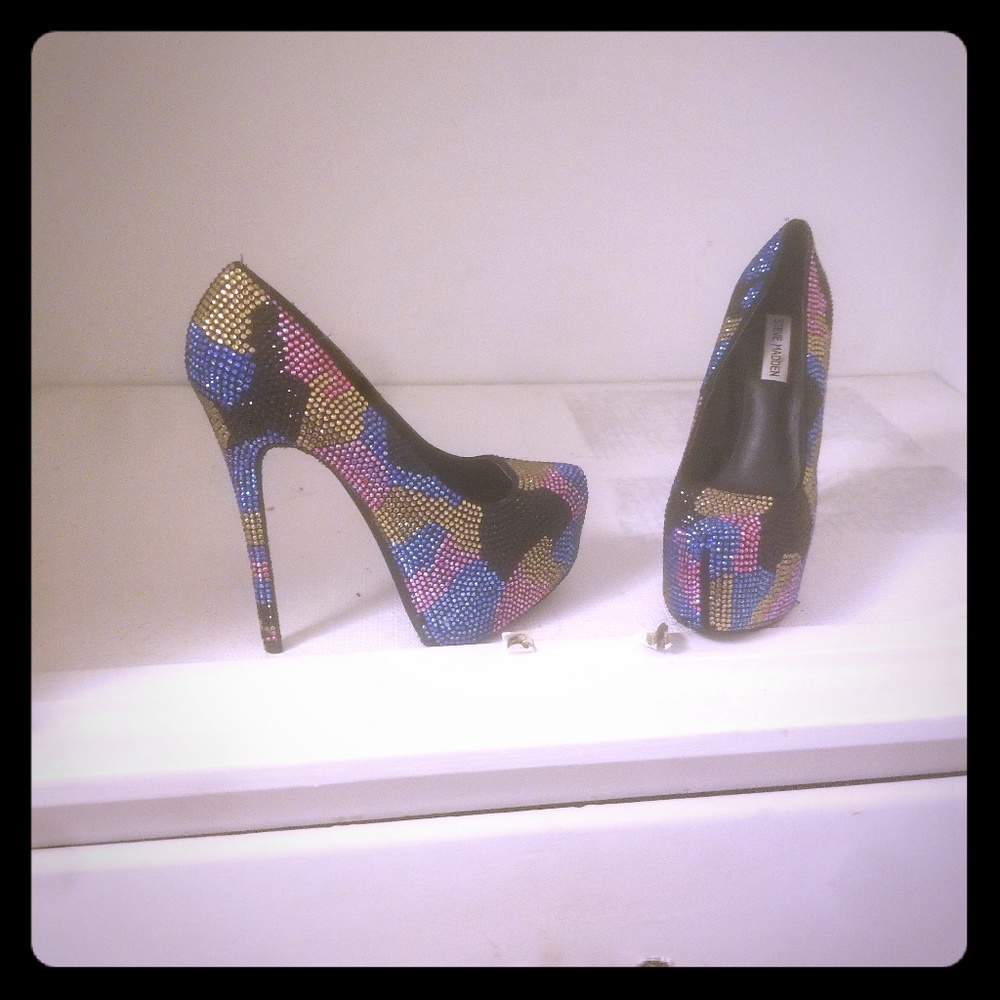 Steve Madden pumps